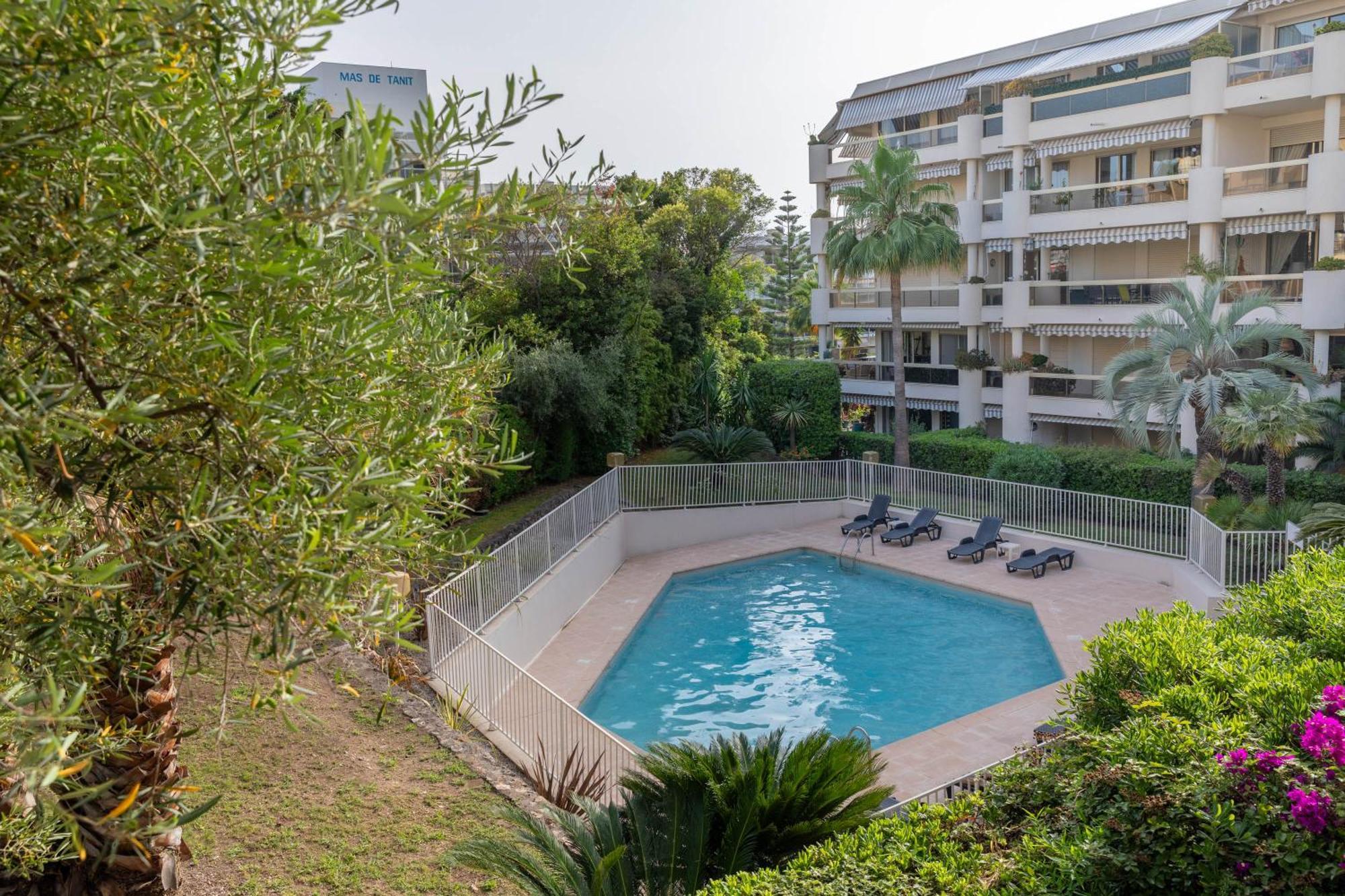Tanit Piscine, 6 Couchages, Parking Lejlighed Antibes Eksteriør billede
